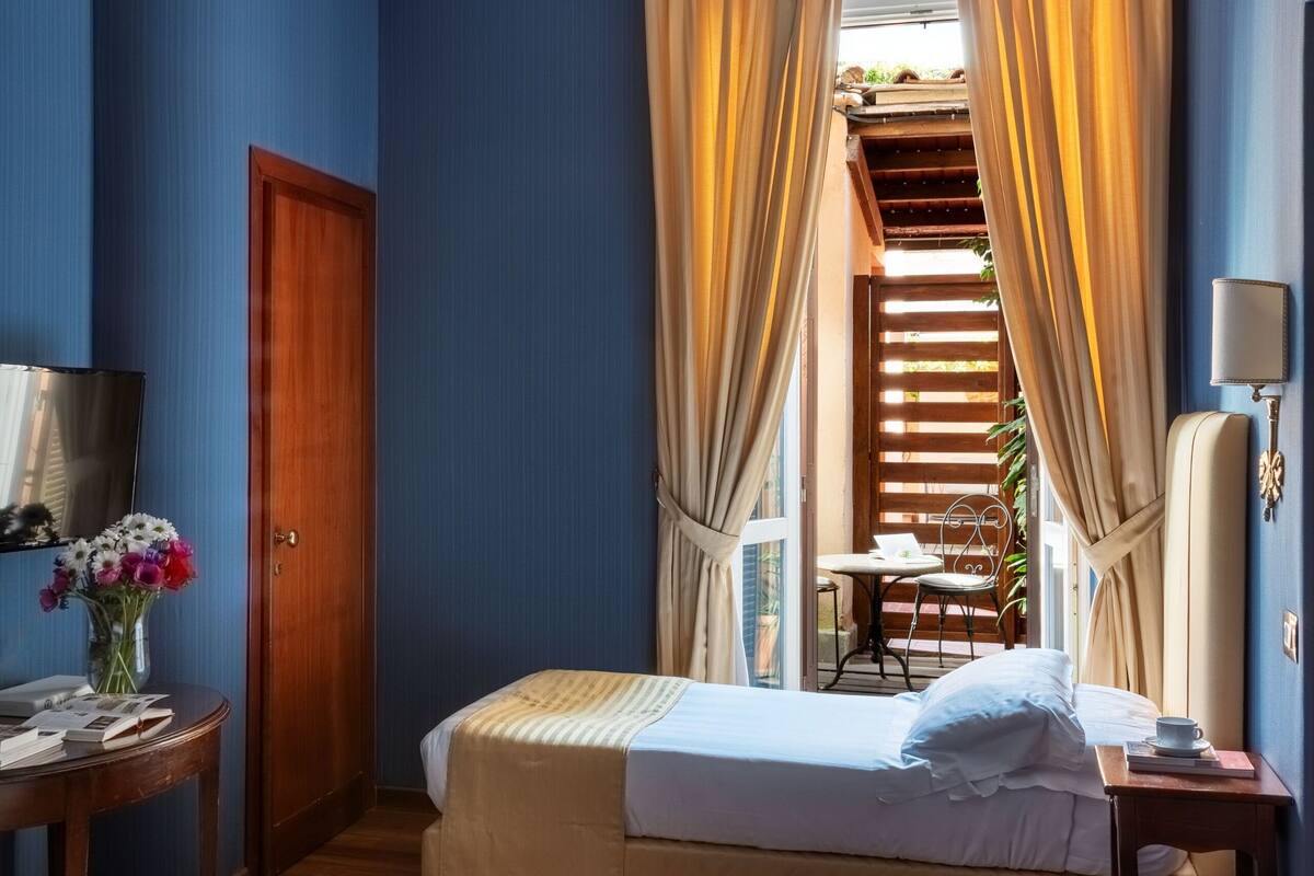 Frette Italian sheets, premium bedding, down duvets, pillow-top beds