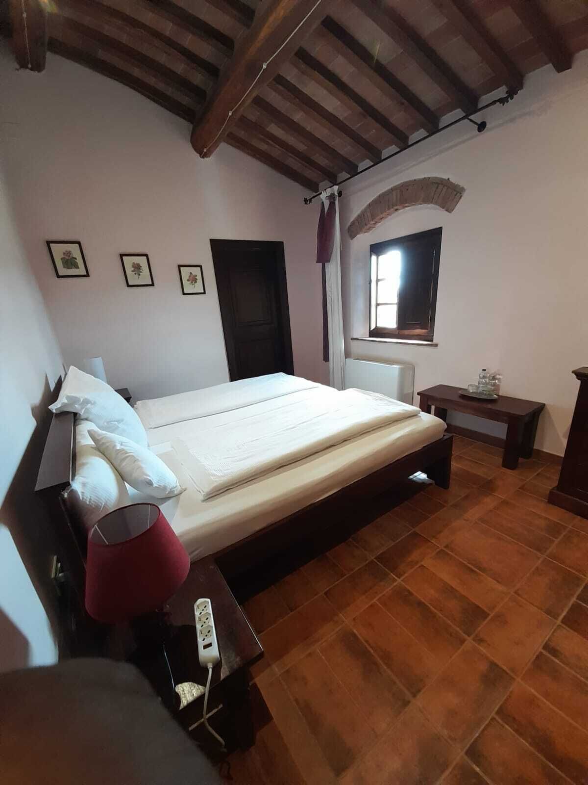 Basic Double Room | Premium bedding, in-room safe, free cribs/infant beds, free WiFi