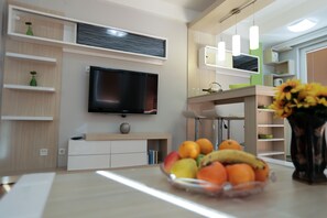 Studio | Living area | Flat-screen TV - Matjan Apartments (Ohrid)