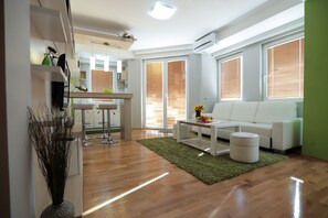 Studio | Living area | Flat-screen TV - Matjan Apartments (Ohrid)