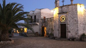 Front of property - Masseria Tolla (Ostuni)