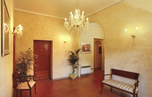 Interior - Palazzo al Torrione 2 (San Gimignano)