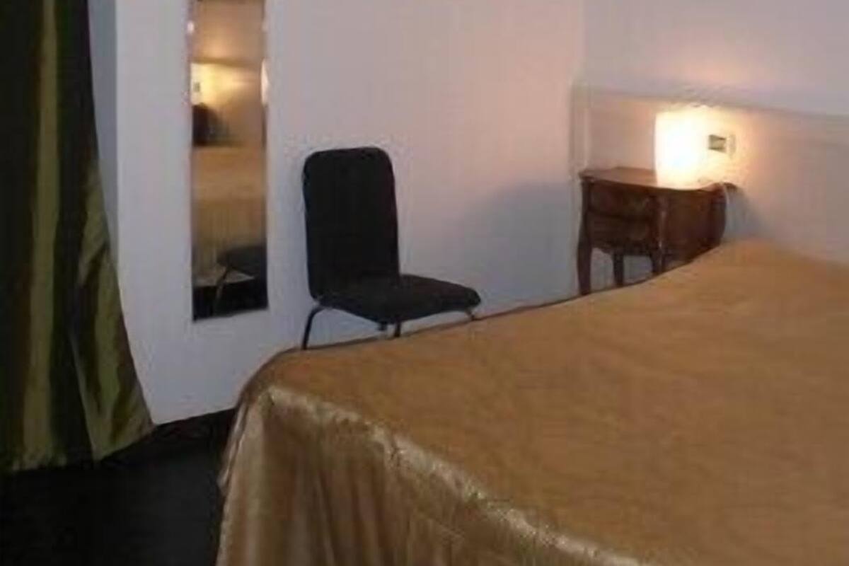 Desk, iron/ironing board, rollaway beds, free WiFi