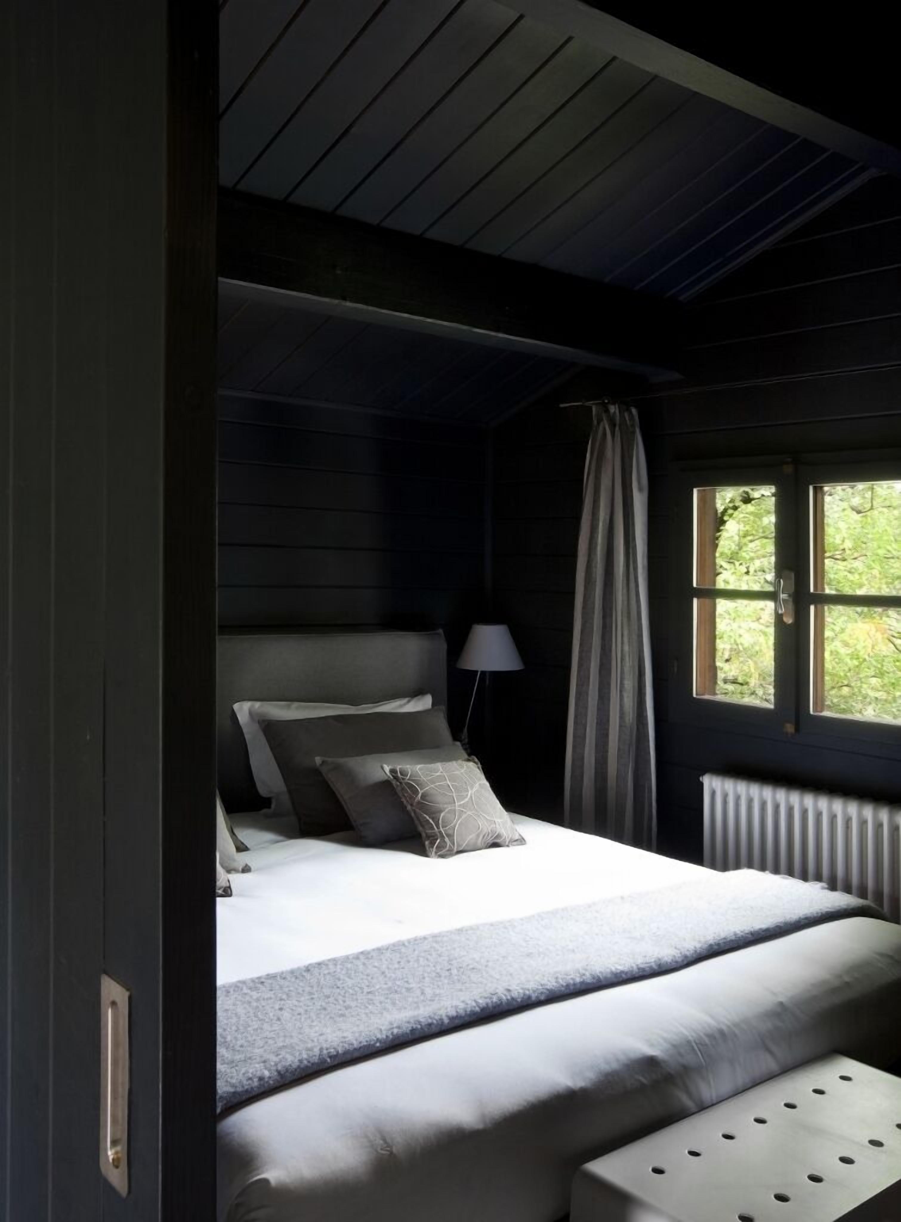 Minibar, két bảo mật tại phòng, truy cập Internet không dây miễn phí 