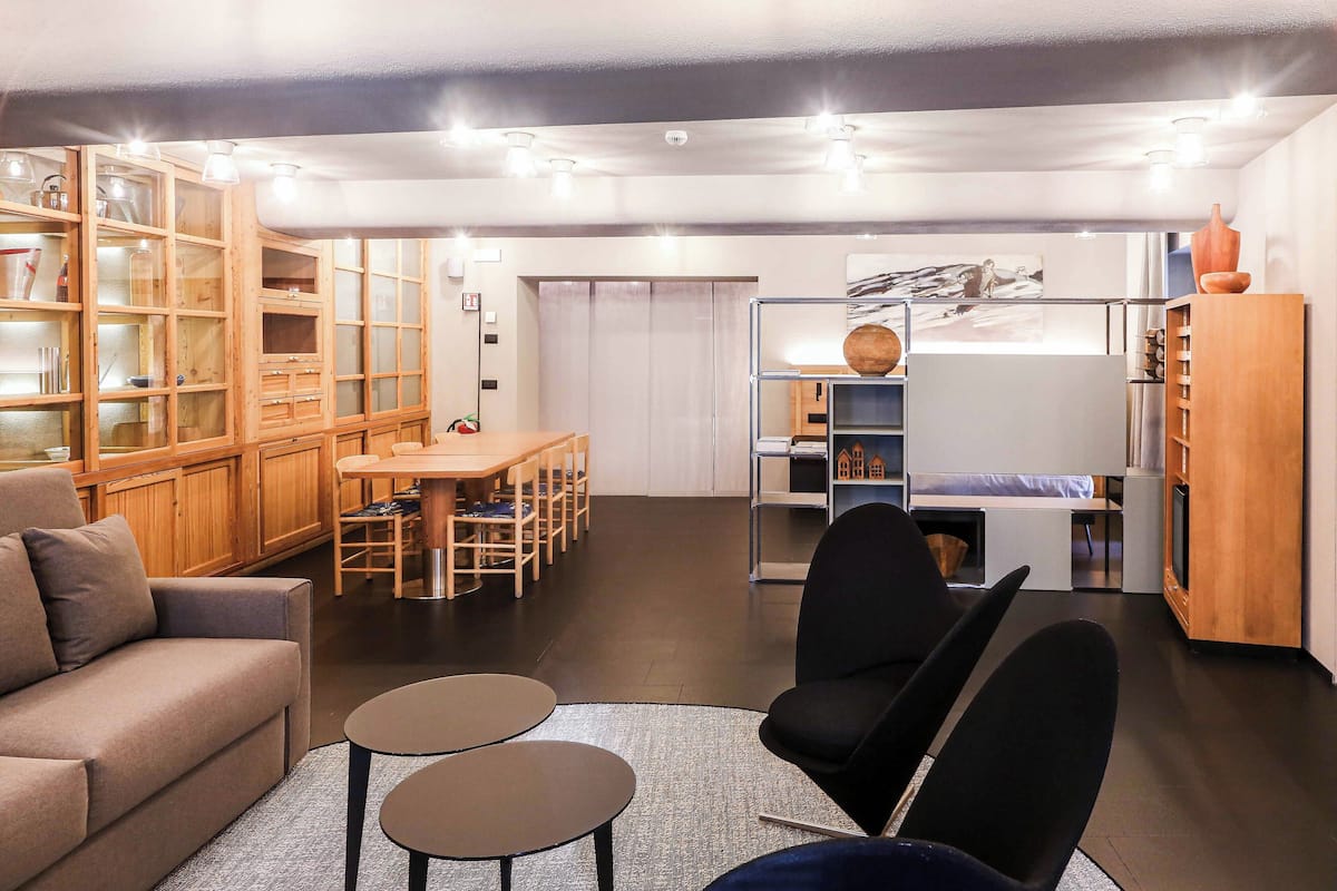 Suite estudio de diseñador (LOFT 1 con SAUNA - Possibile collegam) | Área de sala de estar | Televisión de pantalla plana de 18 pulgadas con canales digitales