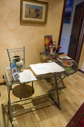 Check-in/check-out kiosk - Notti e Dintorni (Nicolosi)