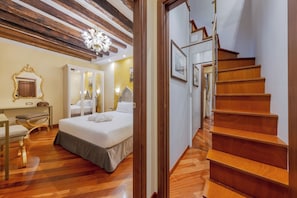 Apartament Deluxe | Llençols de cotó egipci, roba de llit d'alta qualitat i cobrellits