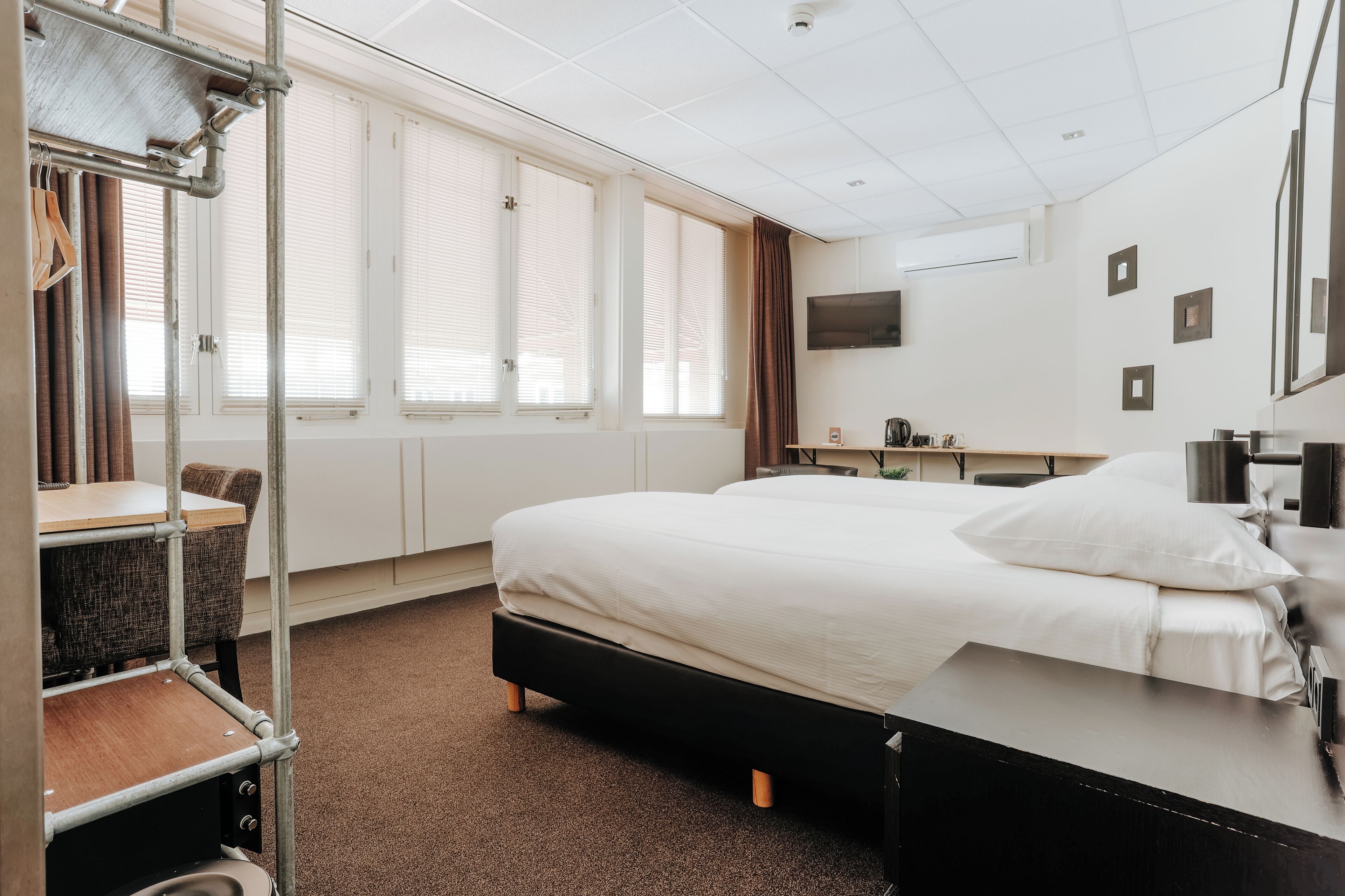 Photo - Queen Hotel
