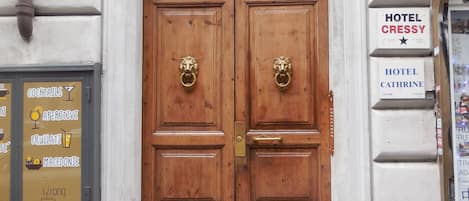 Majoituspaikan sisäänkäynti