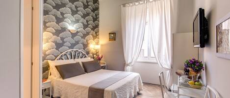 Kahden hengen huone | Ylelliset vuodevaatteet, minibaari, äänieristys, vauvansängyt