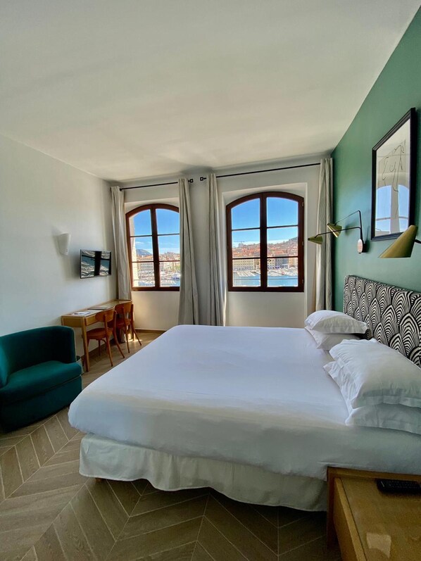 Premium bedding, minibar, in-room safe, desk