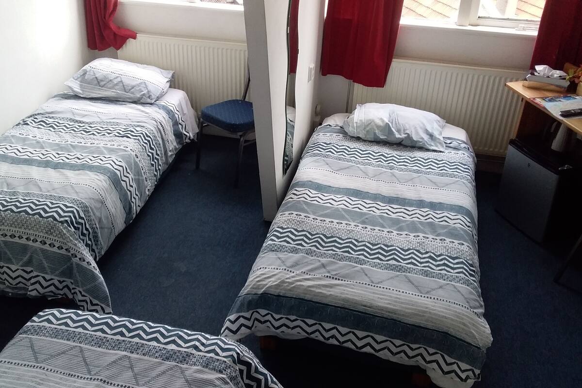 Triple Room | 14 bedrooms, in-room safe, desk, iron/ironing board