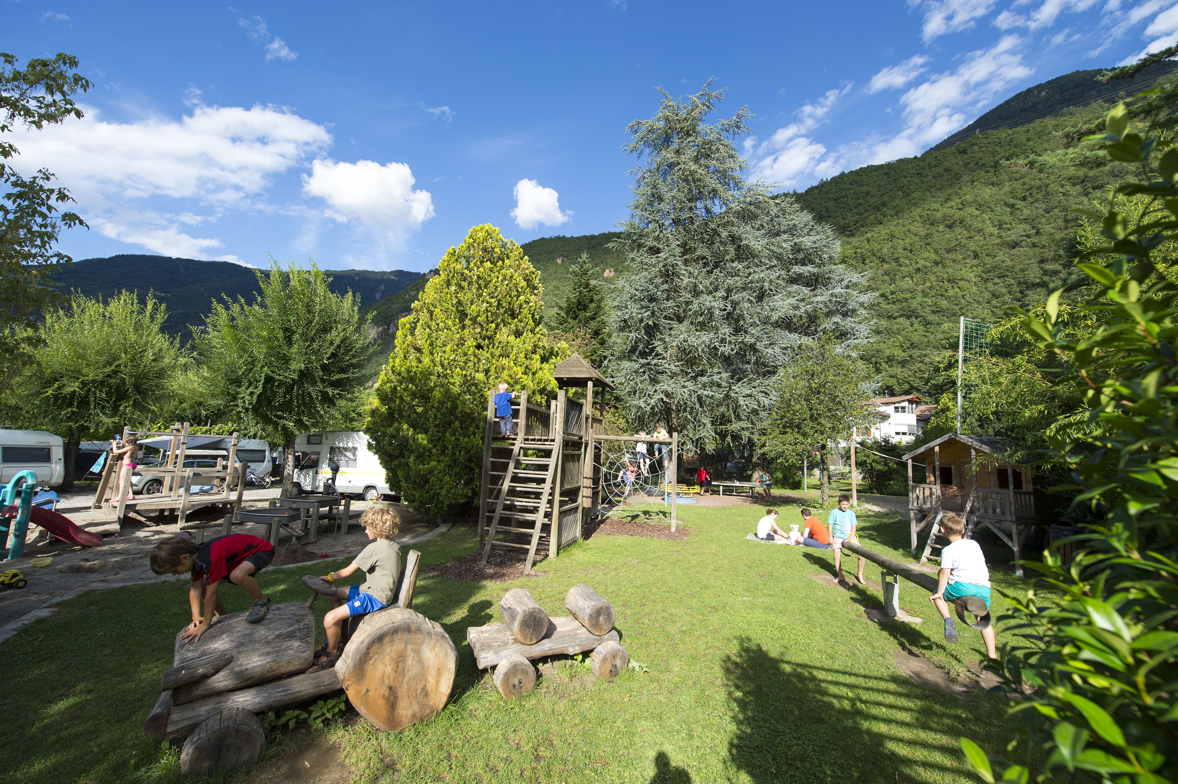 children’s play area – outdoor