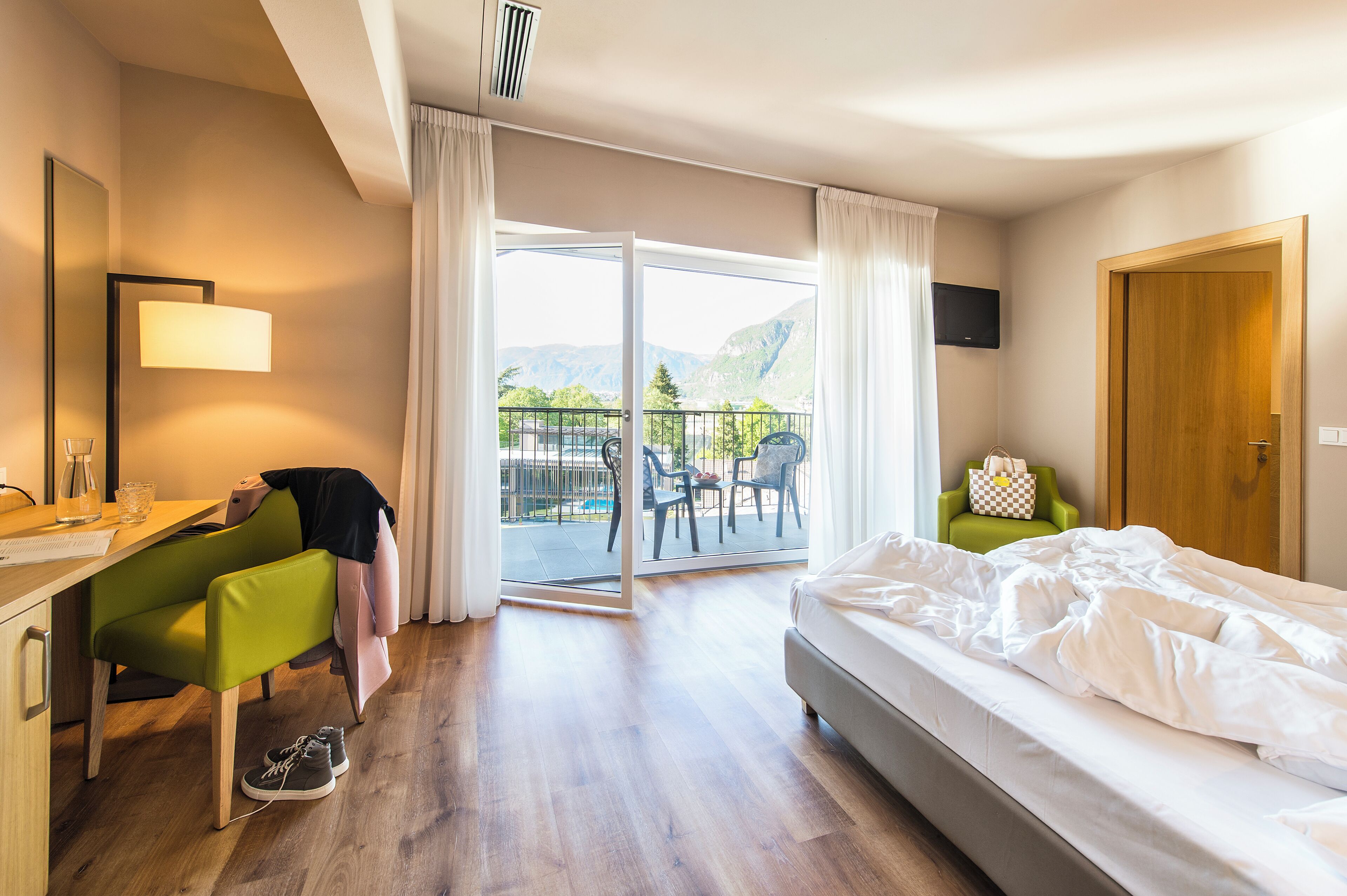 Single Room | Hypo-allergenic bedding, minibar, in-room safe, desk