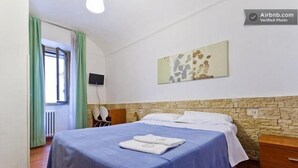 Room - Ares Rooms (Rome)