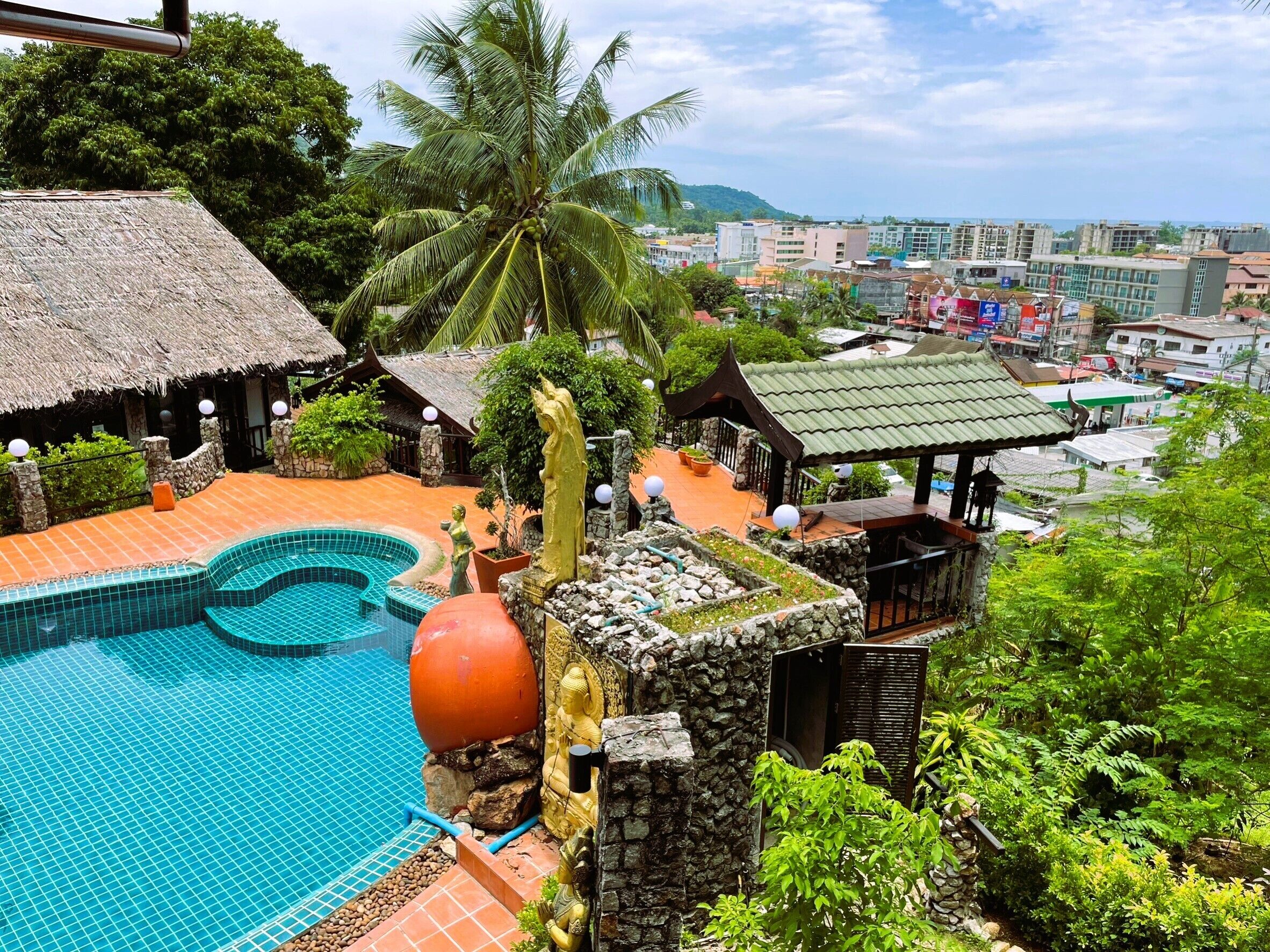 全景開放式套房 | 高級寢具、迷你吧、房內夾萬、獨特設計