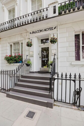 Falcon Hotel