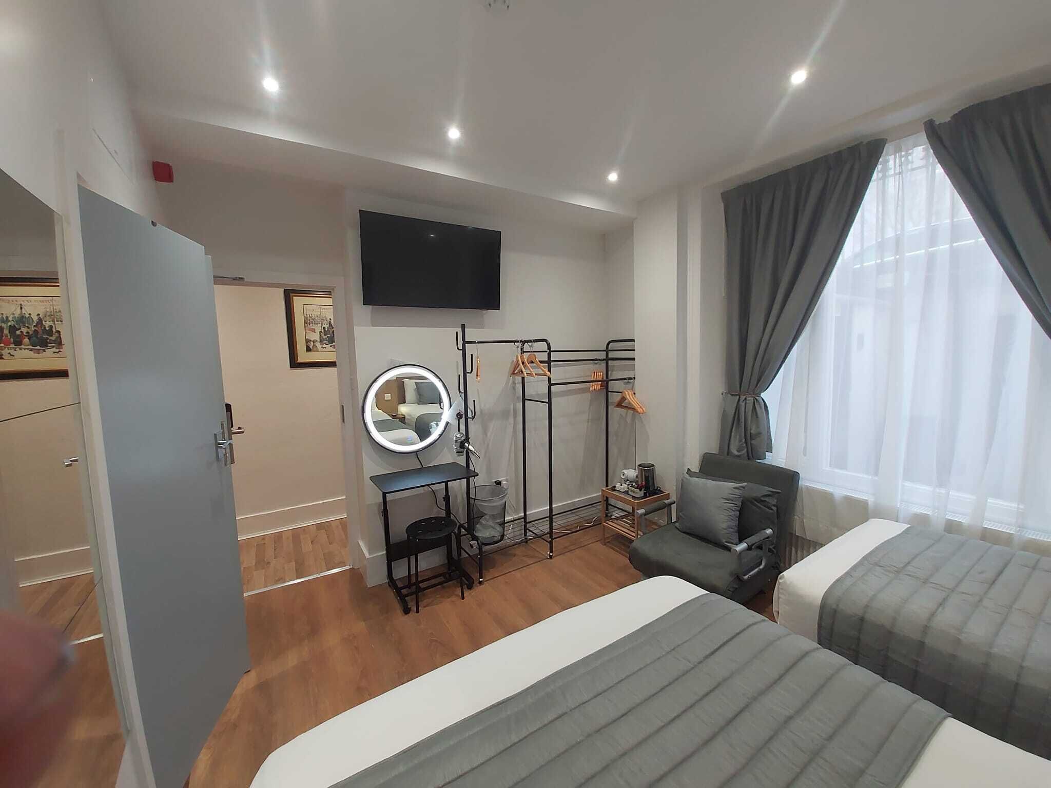 Quarto quádruplo família | Ferros/tábuas de passar roupa, Wi-Fi de cortesia, roupa de cama