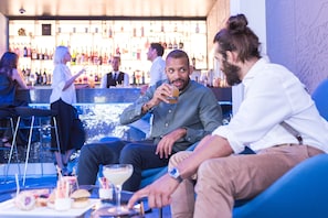 Bar (in der Unterkunft)