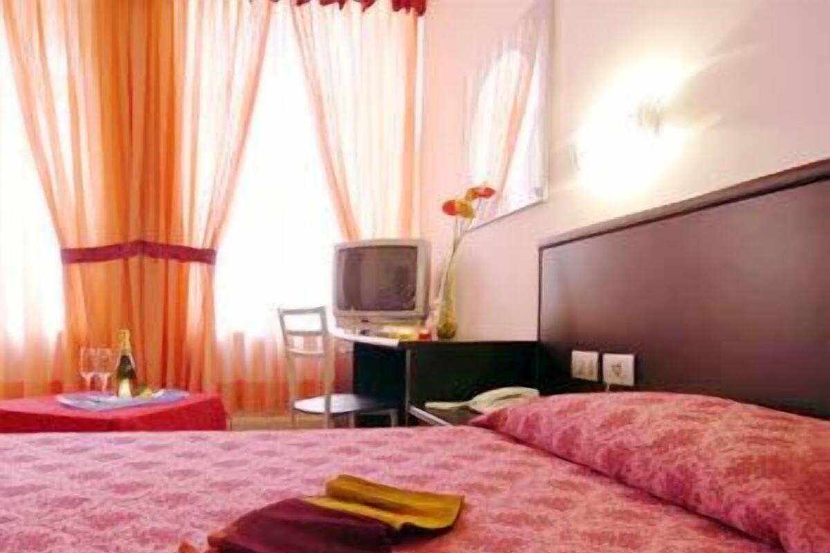 In-room safe, desk, rollaway beds (surcharge), WiFi (free)