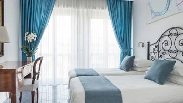 Quarto superior, 1 quarto | Camas com colchões de espuma com sistema de memória, cofres nos quartos