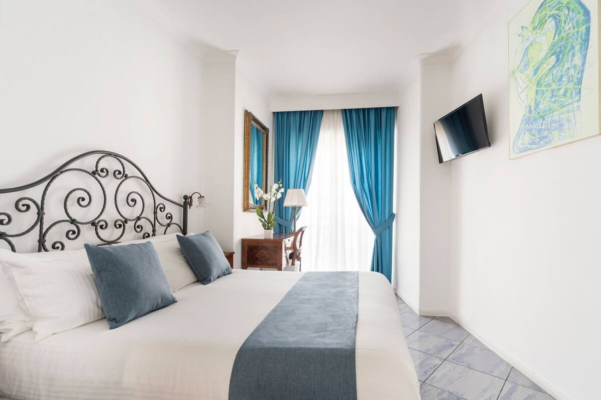 Double Room Single Use | Down duvets, memory-foam beds, in-room safe, blackout curtains