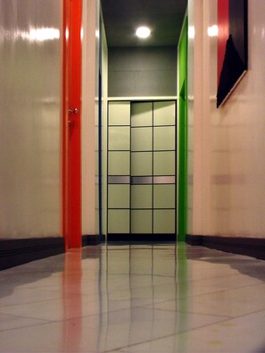 Hallway - Caracciolo 10 (Naples)