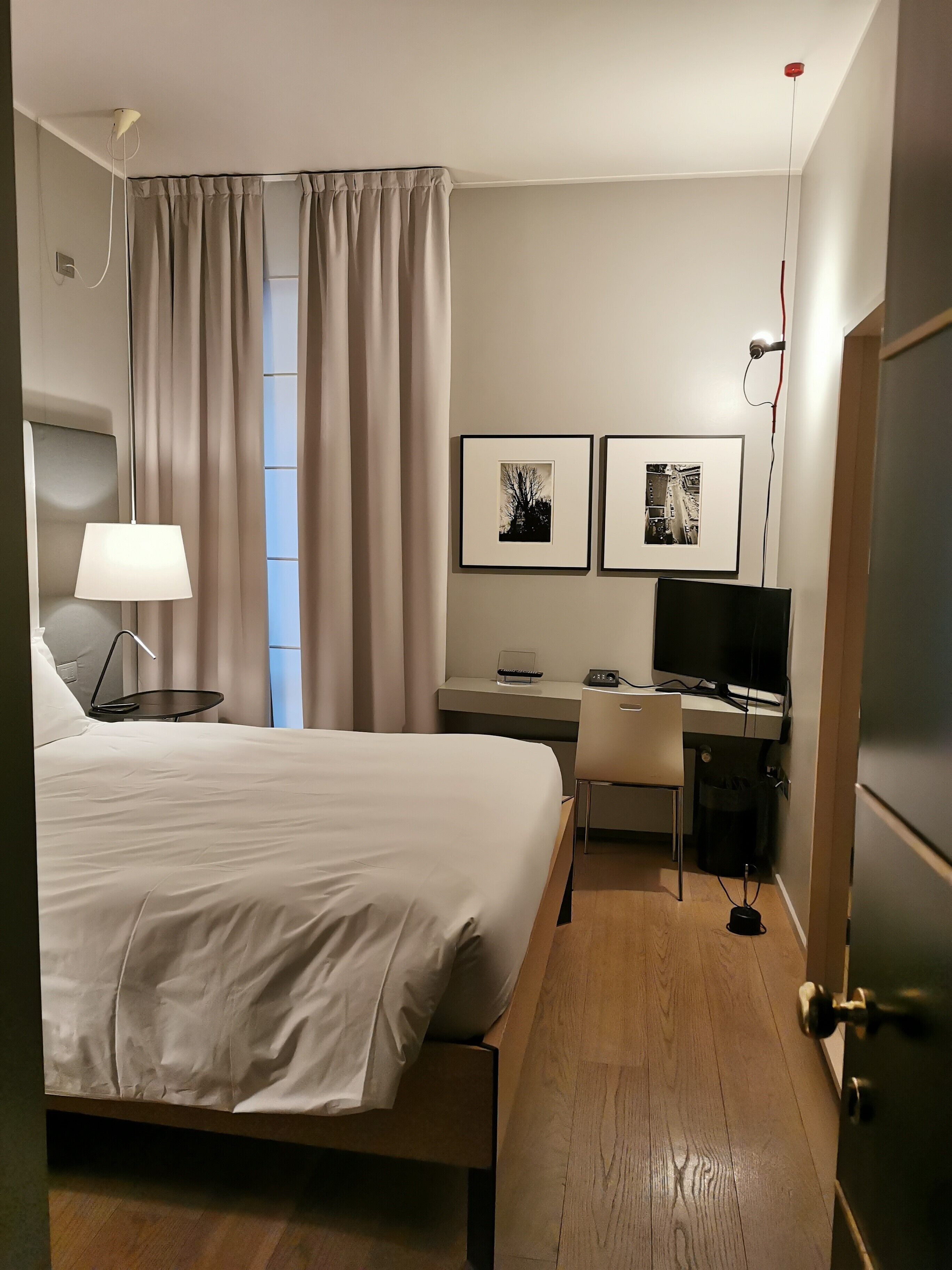 comfort small | frette italian sheets, premium bedding, down duvets, minibar