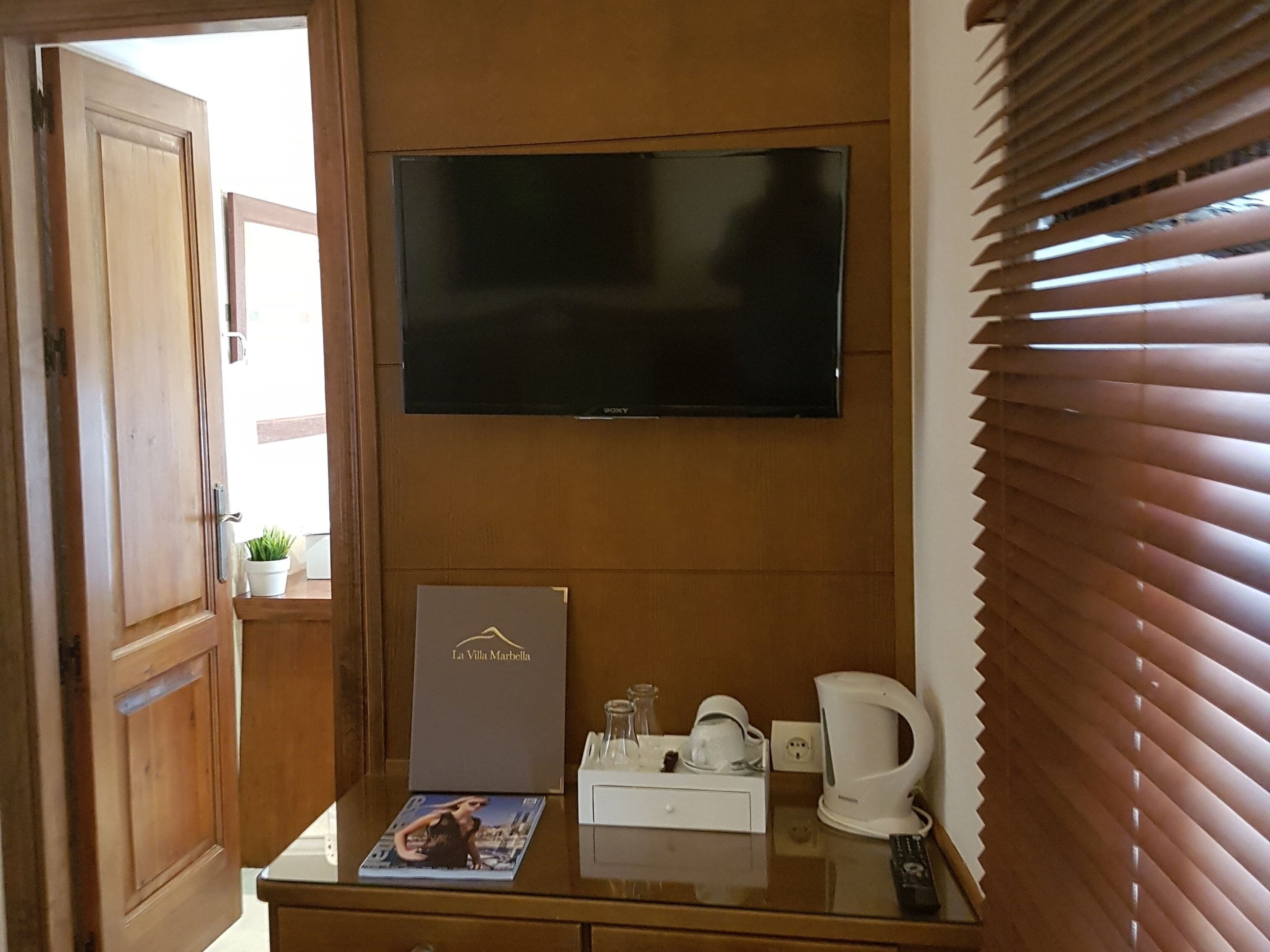 economy double or twin room, private bathroom (oriental plus) | 1 bedroom