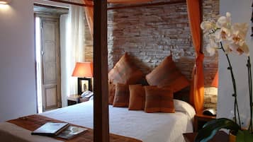 Superior Double Room, Ensuite (Superior Asian) | In-room safe, free WiFi, bed sheets