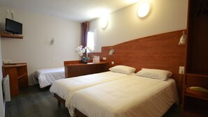 Triple Room - Best Hotel Paris Sud - Grigny (Grigny)