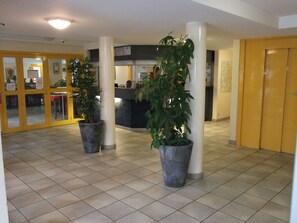 Lobby-Lounge