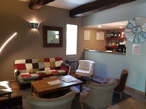 Reception - Hotel Restaurant La Ferme (Avignon)