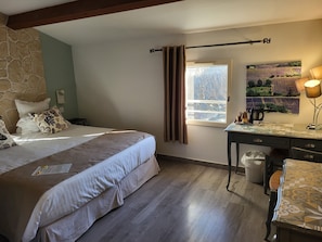Comfort Double Room | Premium bedding, individually furnished, desk, laptop workspace - Hotel Restaurant La Ferme (Avignon)