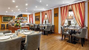 Daily buffet breakfast (EUR 17 per person)