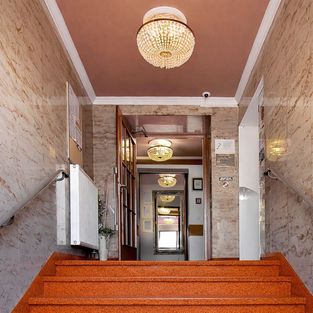 Hotel Burgschmiet photo 4