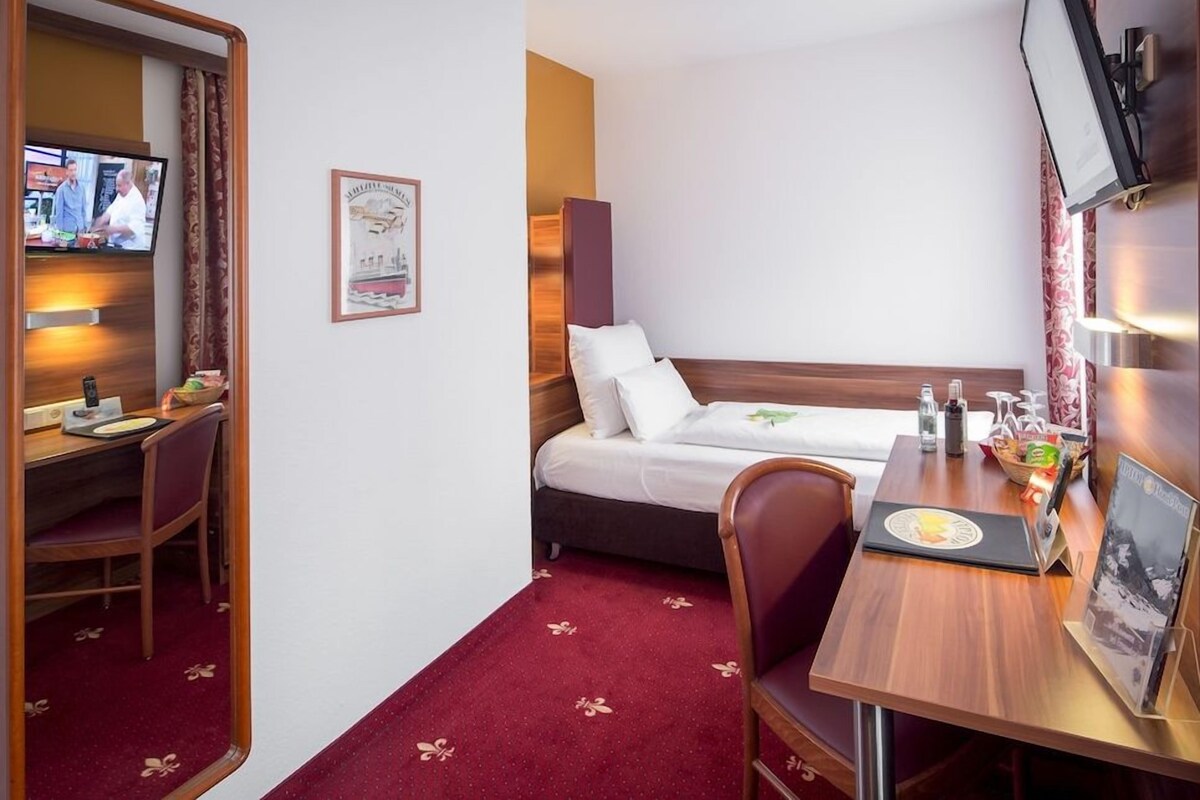 Hypo-allergenic bedding available, minibar, in-room safe, desk