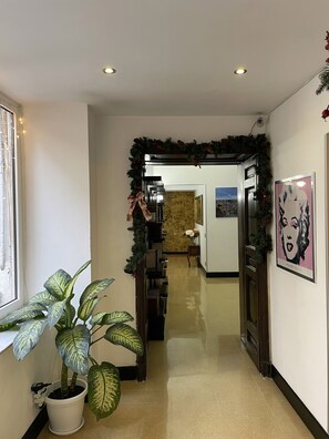 Lobby - CostantiNapoli 27 (Naples)