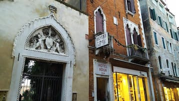 Facciata della struttura