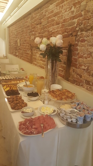 Buffet - Hotel Tiepolo (Venice)