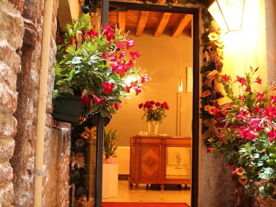 Overnatningsstedets indgangsparti