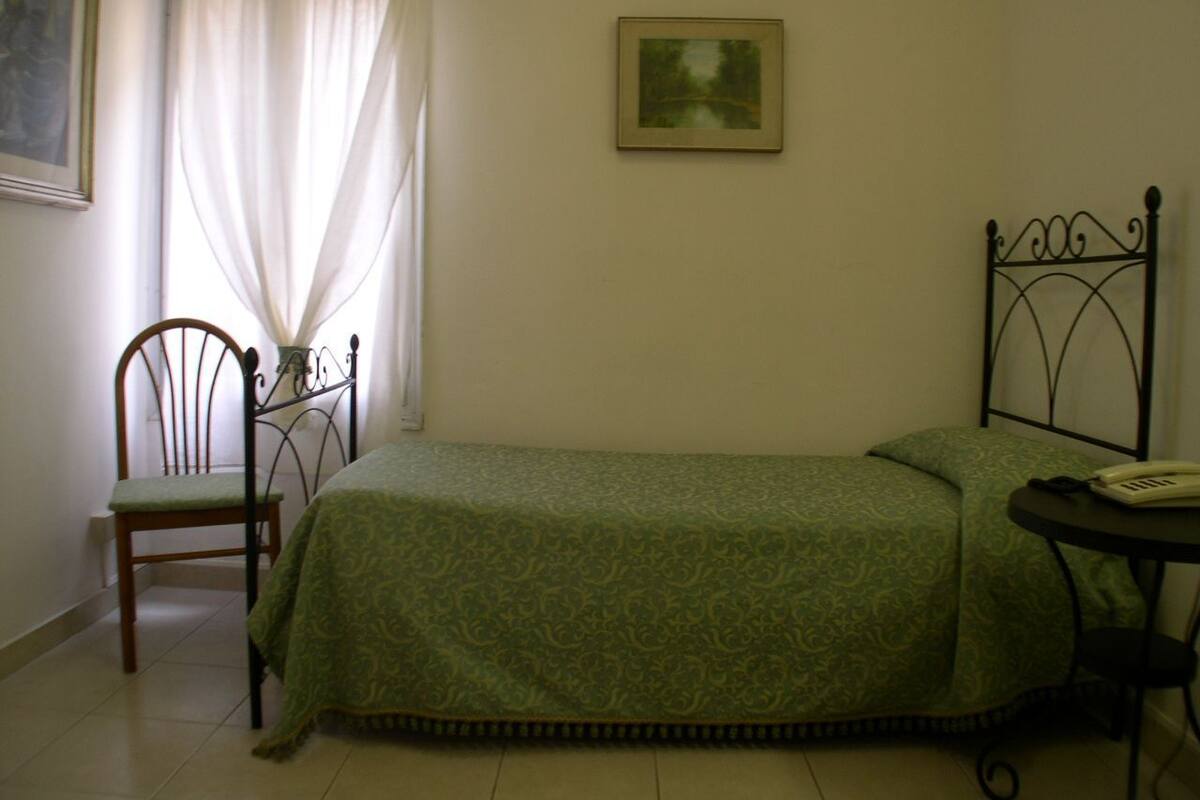 Habitación individual, 1 cama individual, baño compartido