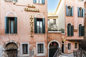 Front of property - Hotel Casa Verardo Residenza d'Epoca (Venice)