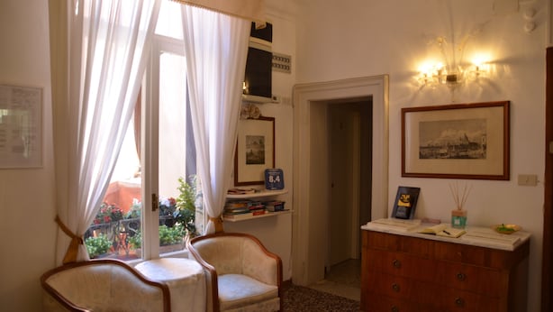 Interior - Locanda Casa Petrarca (Venice)