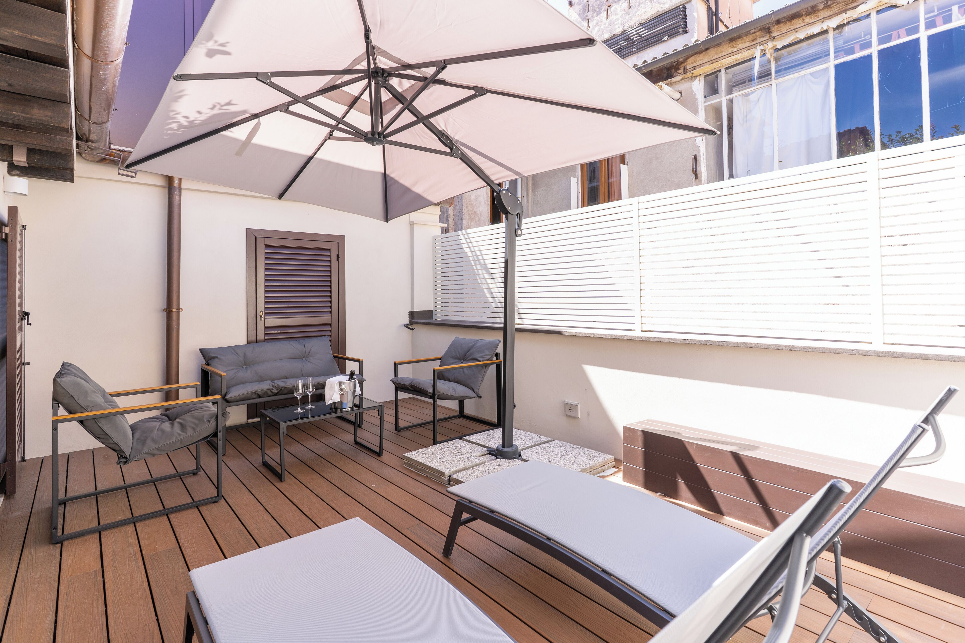 Quadruple room with private terrace on the fifth floor in the separate building | Terrace/patio