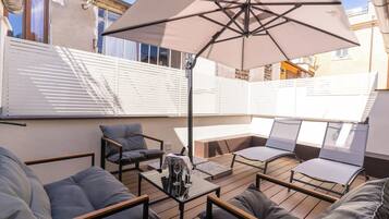 Quadruple room with private terrace on the fifth floor in the separate building | Ausblick vom Zimmer