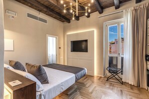 Double room with Pantheon view on the fourth floor in the separate building | Utsikt fra rommet