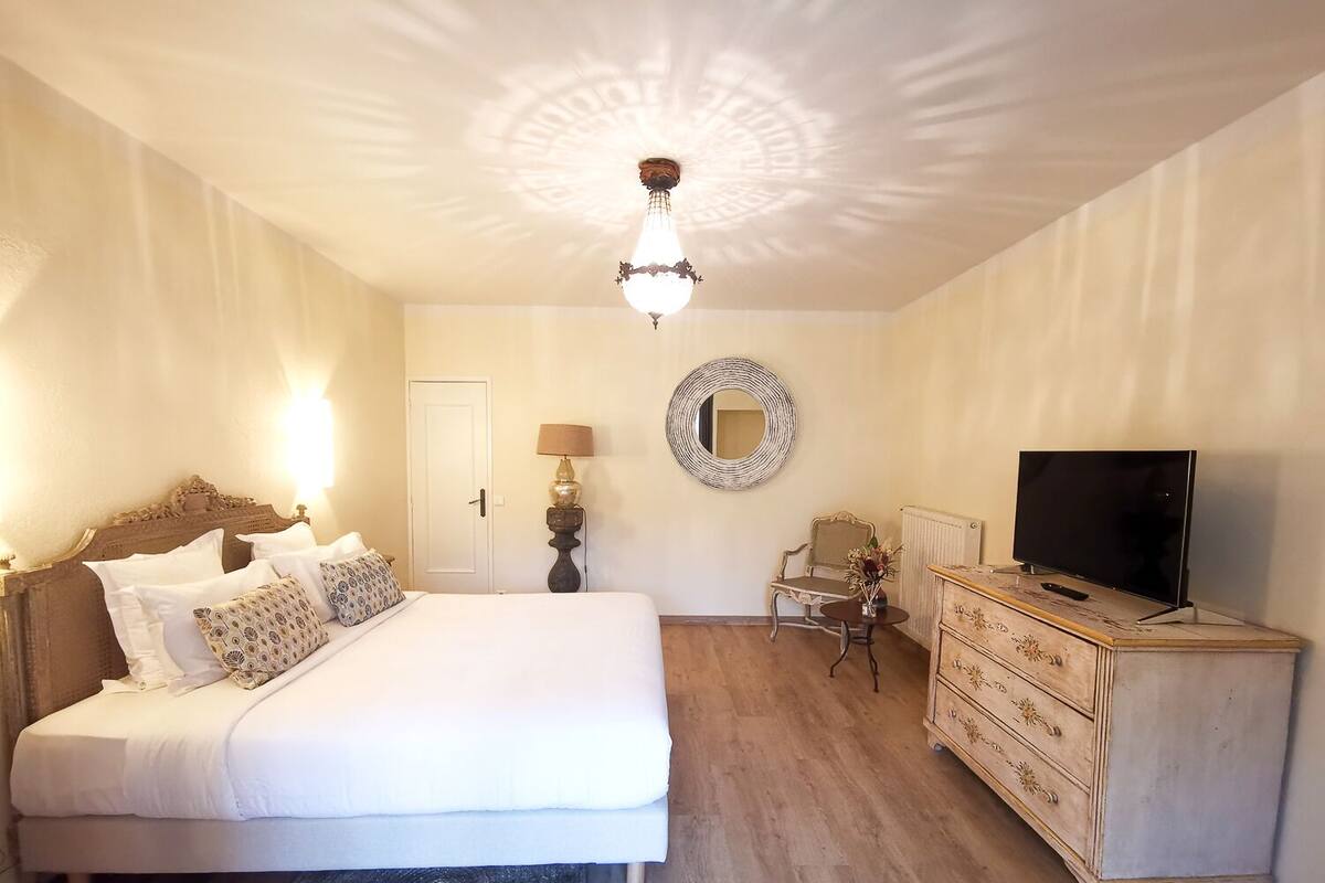 Superior-Doppelzimmer, Terrasse, Gartenblick | Hochwertige Bettwaren, Zimmersafe, individuell dekoriert