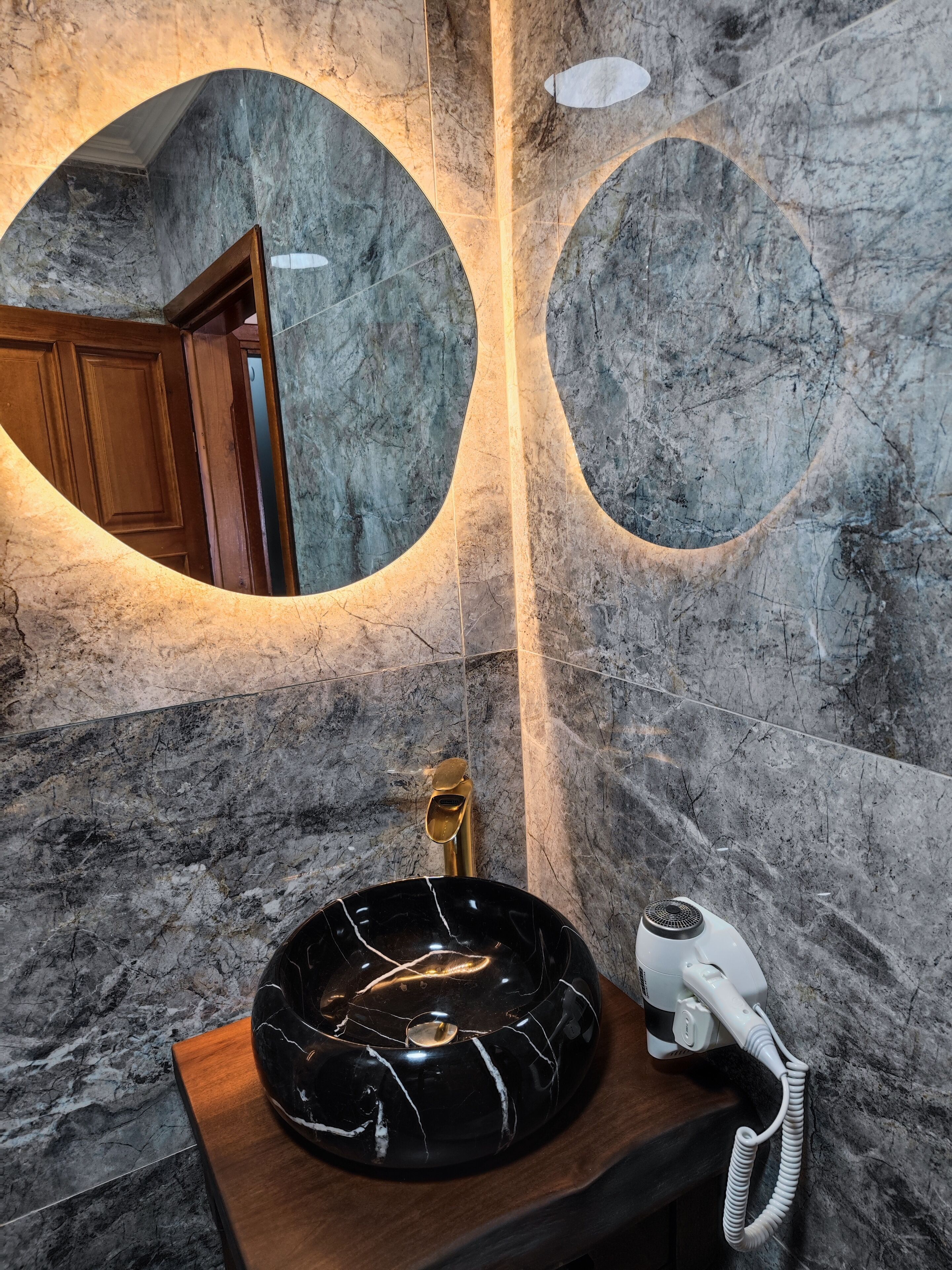 economy room | bathroom | shower, free toiletries, hair dryer, slippers