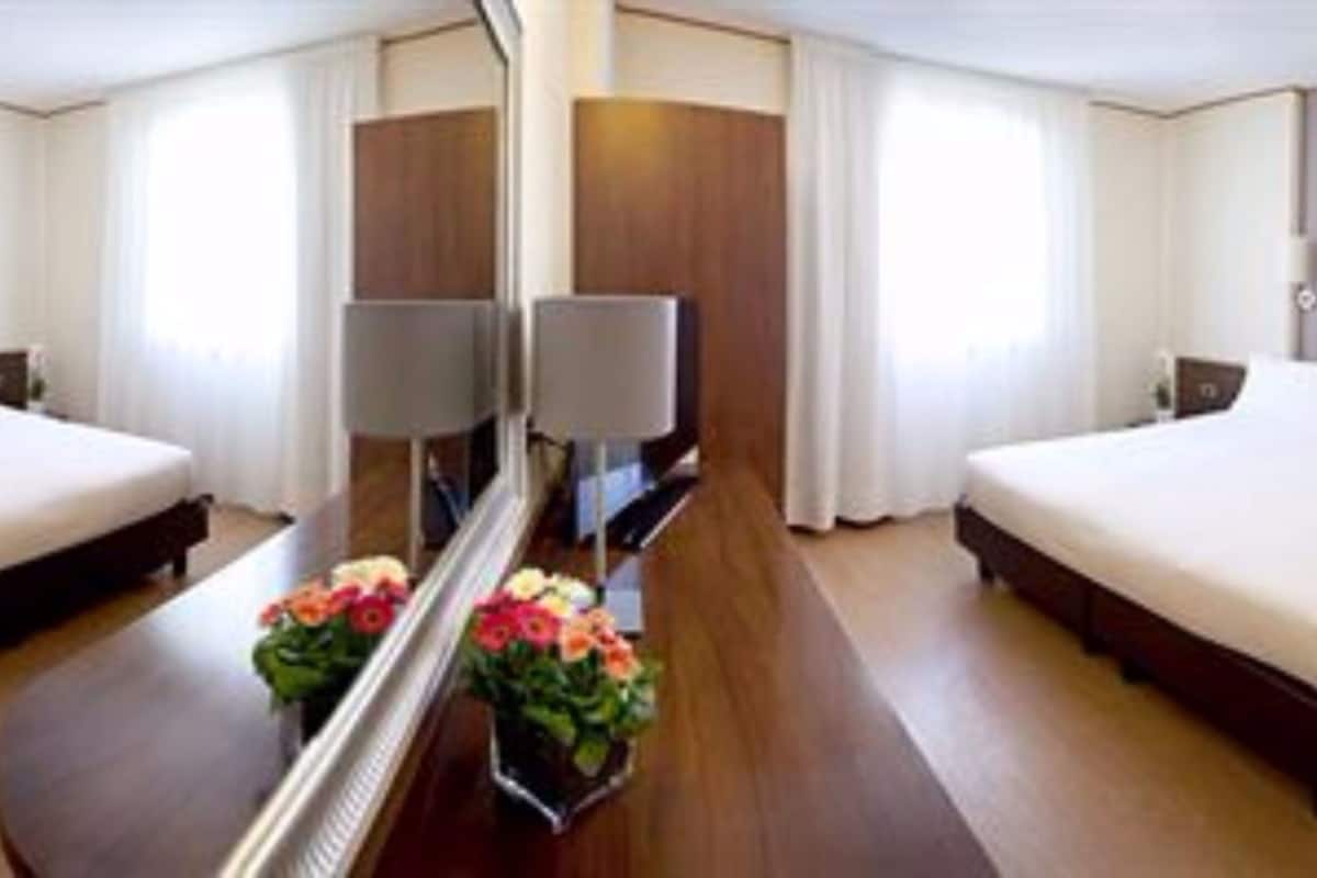 down duvets, pillow-top beds, minibar, desk